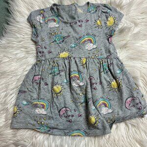 Baby Gap gray rainbow sun top size 4 years // 3931